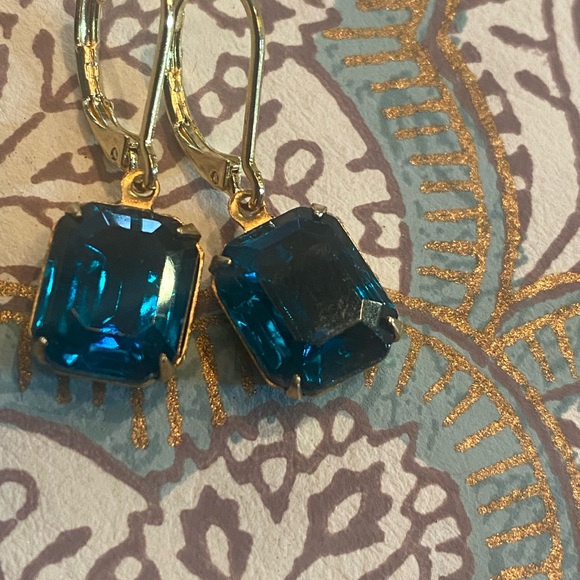 Swarovski vintage style Drop Earrings - Picture 2 of 4